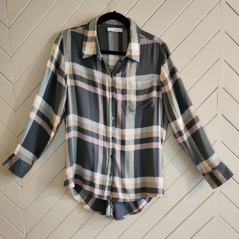 Keren Hart Cozy Plaid Shirt